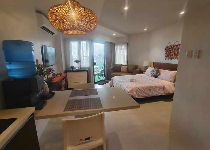 호텔 Brenttstaycation At Tambuli Living Tower C And D, 10d Unit 막탄